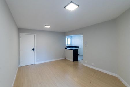 Apartamento à venda com 74m², 3 quartos e 1 vaga Apartamento à venda com 74m², 3 quartos e 1 vagaSala