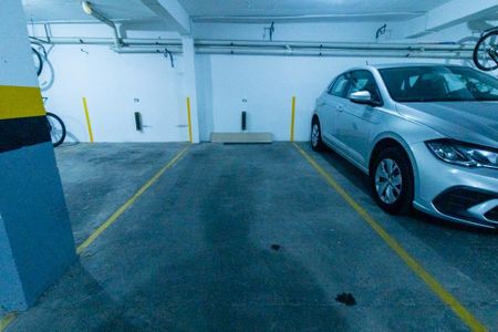 Garagem de apartamento à venda com 3 quartos, 74m² em Bacacheri, Curitiba