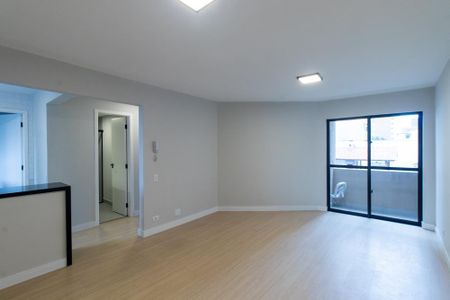 Apartamento à venda com 3 quartos, 74m² em Bacacheri, Curitiba