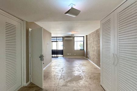 Apartamento para alugar com 160m², 2 quartos e 1 vaga
