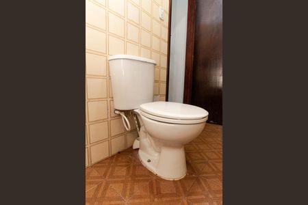 Casa à venda com 160m², 2 quartos e 2 vagas Casa à venda com 160m², 2 quartos e 2 vagasBanheiro
