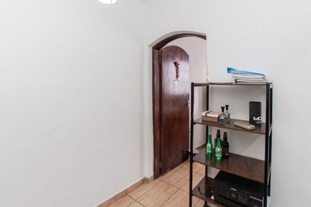 Casa à venda com 160m², 2 quartos e 2 vagas Casa à venda com 160m², 2 quartos e 2 vagasEscritório
