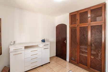 Casa à venda com 160m², 2 quartos e 2 vagas Casa à venda com 160m², 2 quartos e 2 vagasSuíte