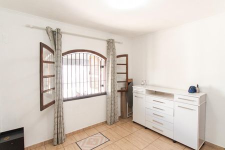 Casa à venda com 160m², 2 quartos e 2 vagas Casa à venda com 160m², 2 quartos e 2 vagasSuíte