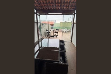 Apartamento à venda com 140m², 2 quartos e 2 vagas Apartamento à venda com 140m², 2 quartos e 2 vagasVaranda