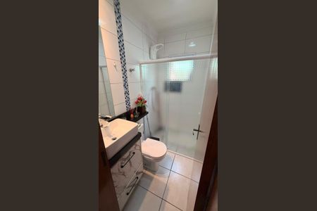 Apartamento à venda com 140m², 2 quartos e 2 vagas Apartamento à venda com 140m², 2 quartos e 2 vagasBanheiro