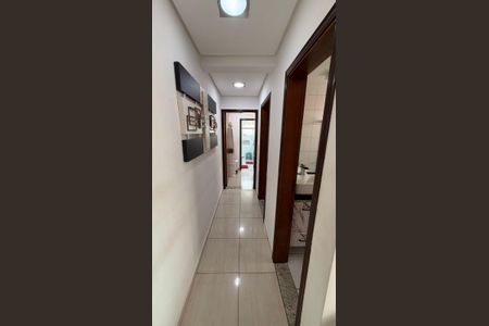 Apartamento à venda com 140m², 2 quartos e 2 vagas Apartamento à venda com 140m², 2 quartos e 2 vagasCorredor