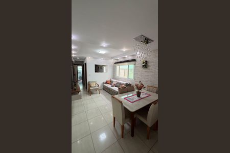Apartamento à venda com 140m², 2 quartos e 2 vagas Apartamento à venda com 140m², 2 quartos e 2 vagasSala
