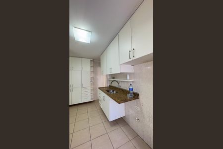 Apartamento à venda com 107m², 3 quartos e 1 vagaCozinha e Área de Serviço