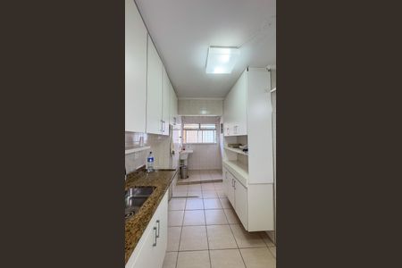 Apartamento à venda com 107m², 3 quartos e 1 vagaCozinha e Área de Serviço