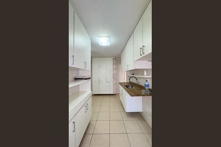 Apartamento à venda com 107m², 3 quartos e 1 vagaCozinha e Área de Serviço