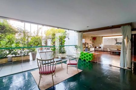 Apartamento à venda com 107m², 3 quartos e 1 vagaÁrea comum