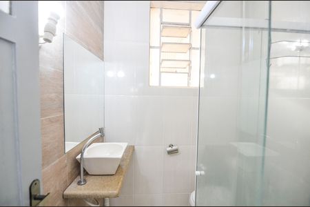 Casa para alugar com 73m², 2 quartos e 1 vaga Casa para alugar com 73m², 2 quartos e 1 vagaBanheiro