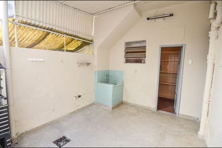 Casa para alugar com 73m², 2 quartos e 1 vaga Casa para alugar com 73m², 2 quartos e 1 vagaÁrea de Serviço