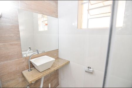 Banheiro de casa para alugar com 2 quartos, 73m² em Vila Isabel, Rio de Janeiro