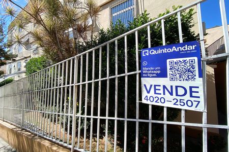 Placa DDIZ-104 de apartamento à venda com 2 quartos, 58m² em Carlos Prates, Belo Horizonte