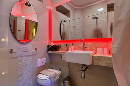 Apartamento para alugar com 79m², 2 quartos e sem vaga Apartamento para alugar com 79m², 2 quartos e sem vagaBanheiro social