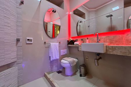 Banheiro social  de apartamento para alugar com 2 quartos, 79m² em Ipanema, Rio de Janeiro