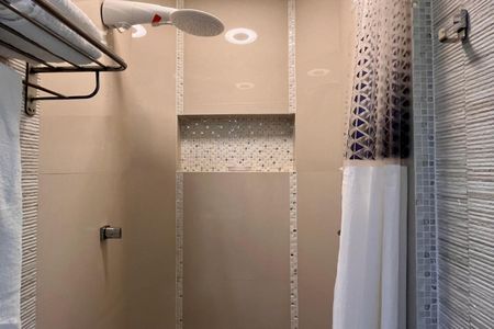 Apartamento para alugar com 79m², 2 quartos e sem vaga Apartamento para alugar com 79m², 2 quartos e sem vagaBanheiro da Suíte