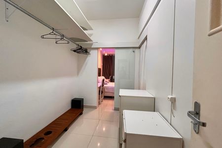 Apartamento para alugar com 79m², 2 quartos e sem vaga Apartamento para alugar com 79m², 2 quartos e sem vagaCloset da suíte