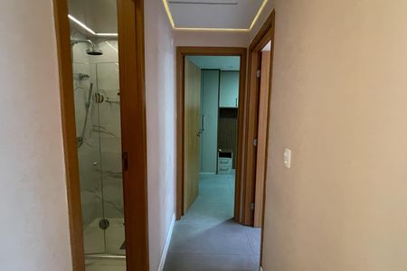 Corredor de apartamento para alugar com 2 quartos, 47m² em Parque Duque, Duque de Caxias