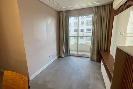 Sala de apartamento para alugar com 2 quartos, 47m² em Parque Duque, Duque de Caxias