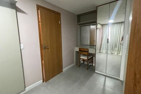 Quarto 2 de apartamento para alugar com 2 quartos, 47m² em Parque Duque, Duque de Caxias