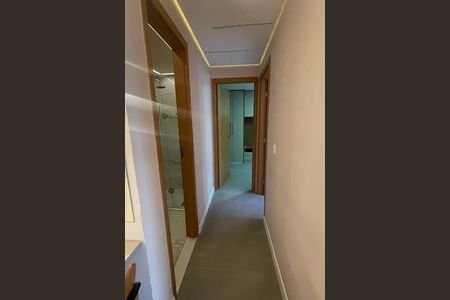 Corredor de apartamento para alugar com 2 quartos, 47m² em Parque Duque, Duque de Caxias