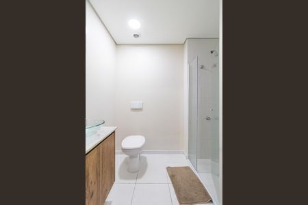 Banheiro de kitnet/studio para alugar com 1 quarto, 27m² em Bethaville I, Barueri