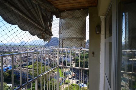 Varanda de apartamento à venda com 2 quartos, 60m² em Jacarepaguá, Rio de Janeiro