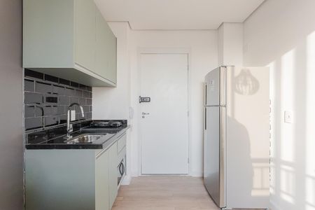 Cozinha de apartamento para alugar com 1 quarto, 26m² em Pinheiros, São Paulo