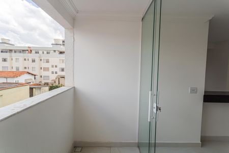 Apartamento à venda com 77m², 3 quartos e 2 vagas Apartamento à venda com 77m², 3 quartos e 2 vagasVaranda da Sala