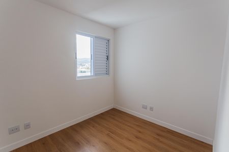 Apartamento à venda com 77m², 3 quartos e 2 vagas Apartamento à venda com 77m², 3 quartos e 2 vagasQuarto 2