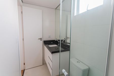 Apartamento à venda com 77m², 3 quartos e 2 vagas Apartamento à venda com 77m², 3 quartos e 2 vagasBanheiro da Suíte