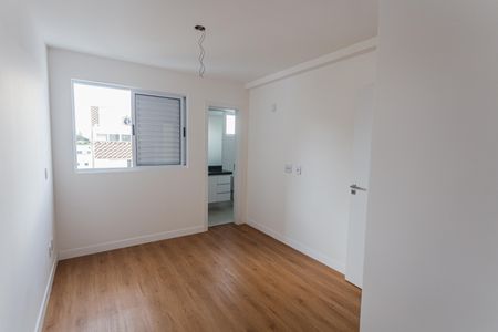 Apartamento à venda com 77m², 3 quartos e 2 vagas Apartamento à venda com 77m², 3 quartos e 2 vagasSuíte