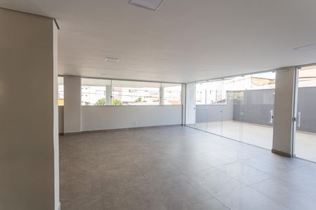Apartamento à venda com 77m², 3 quartos e 2 vagas Apartamento à venda com 77m², 3 quartos e 2 vagasÁrea comum - Salão de festas