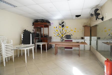Casa para alugar com 6 quartos, 332m² em Vila Regina, São Paulo
