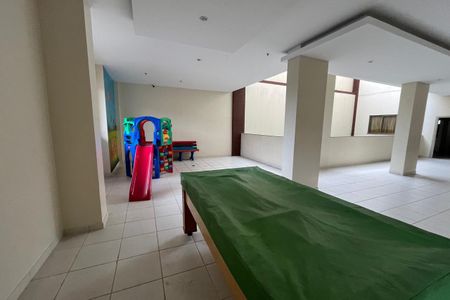 Apartamento para alugar com 110m², 3 quartos e 2 vagas Apartamento para alugar com 110m², 3 quartos e 2 vagasCondomínio