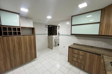 Cozinha de apartamento para alugar com 3 quartos, 110m² em Jardim Vinte E Cinco de Agosto, Duque de Caxias