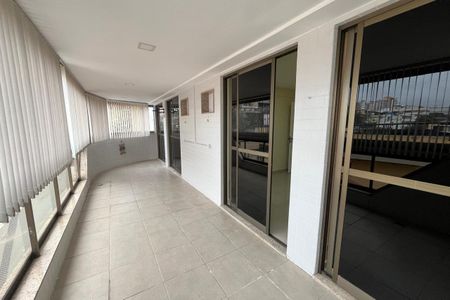 Apartamento para alugar com 110m², 3 quartos e 2 vagas Apartamento para alugar com 110m², 3 quartos e 2 vagasVaranda