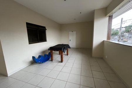 Condomínio de apartamento para alugar com 3 quartos, 110m² em Jardim Vinte E Cinco de Agosto, Duque de Caxias