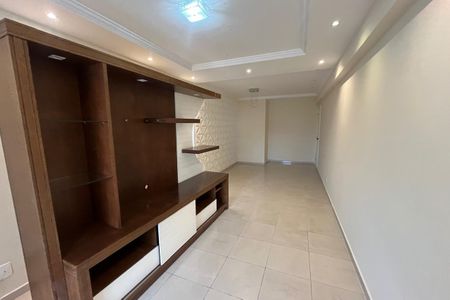 Sala de apartamento para alugar com 3 quartos, 110m² em Jardim Vinte E Cinco de Agosto, Duque de Caxias