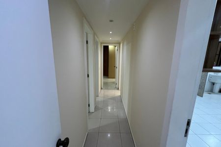 Apartamento para alugar com 110m², 3 quartos e 2 vagas Apartamento para alugar com 110m², 3 quartos e 2 vagasCorredor