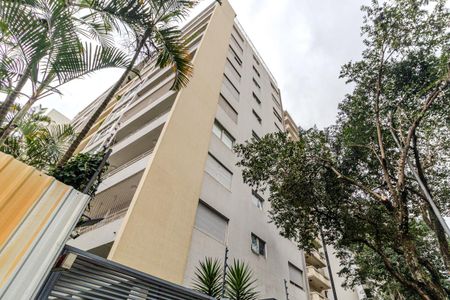 Apartamento para alugar com 240m², 3 quartos e 1 vaga Apartamento para alugar com 240m², 3 quartos e 1 vagaFachada
