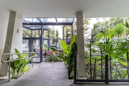Apartamento para alugar com 240m², 3 quartos e 1 vaga Apartamento para alugar com 240m², 3 quartos e 1 vagaPortaria