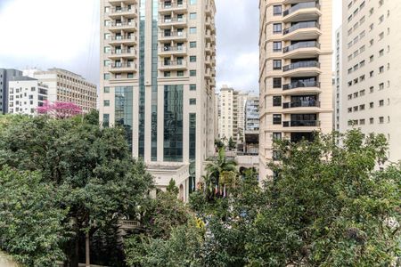Apartamento para alugar com 240m², 3 quartos e 1 vaga Apartamento para alugar com 240m², 3 quartos e 1 vagaVista