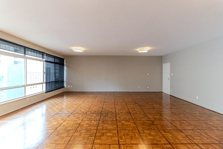 Apartamento para alugar com 240m², 3 quartos e 1 vaga Apartamento para alugar com 240m², 3 quartos e 1 vagaSala