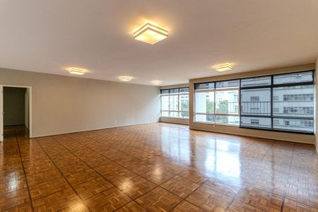 Apartamento para alugar com 240m², 3 quartos e 1 vaga Apartamento para alugar com 240m², 3 quartos e 1 vagaSala