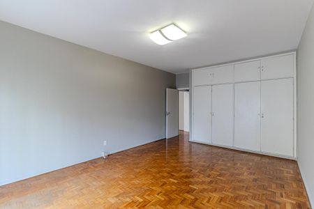 Apartamento para alugar com 240m², 3 quartos e 1 vaga Apartamento para alugar com 240m², 3 quartos e 1 vagaQuarto 1