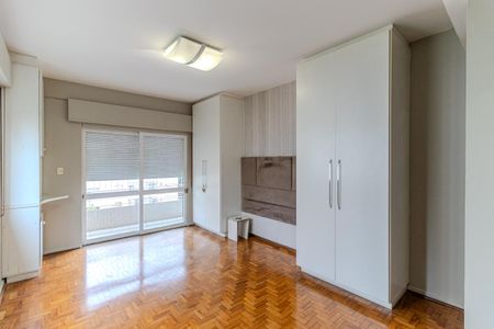 Apartamento para alugar com 240m², 3 quartos e 1 vaga Apartamento para alugar com 240m², 3 quartos e 1 vagaSuíte